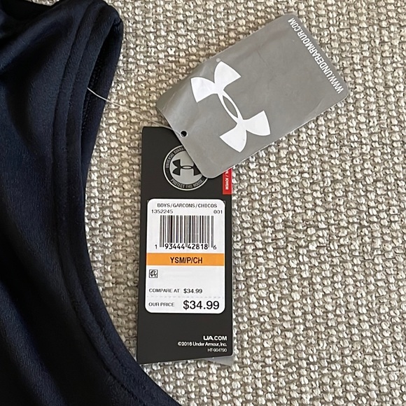 New Under Armour Sleeveless Hoodie - Picture 3 of 5